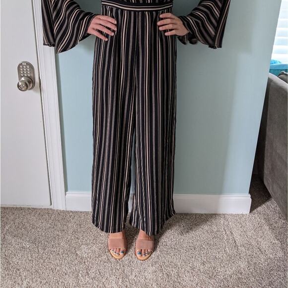 Altar'd State jumper, medium, black w/stripes, bell sleeves; open back; - Picture 5 of 7